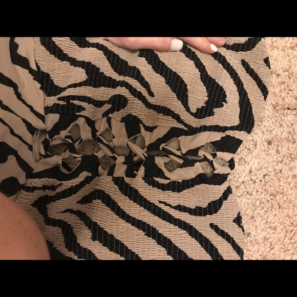 Tori Praver Suit - Picture 2 of 5